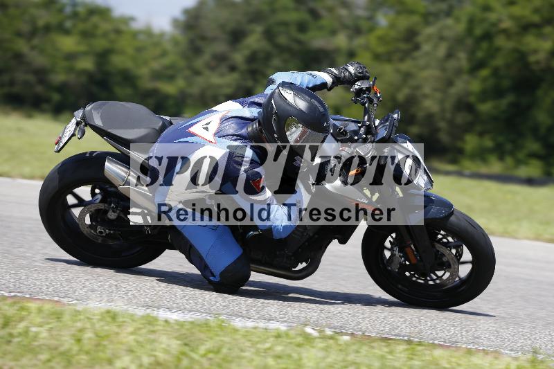 /Archiv-2024/29 12.06.2024 MOTO.CH Track Day ADR/Gruppe blau/27